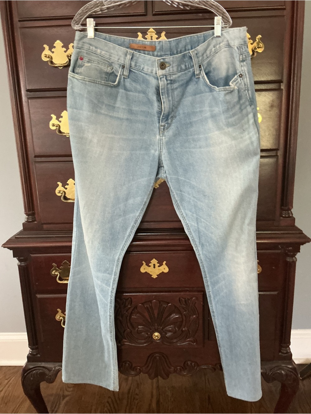 Joe's Jeans Light Blue Denim Tan Leather Patch Excellent condition. Lightly worn